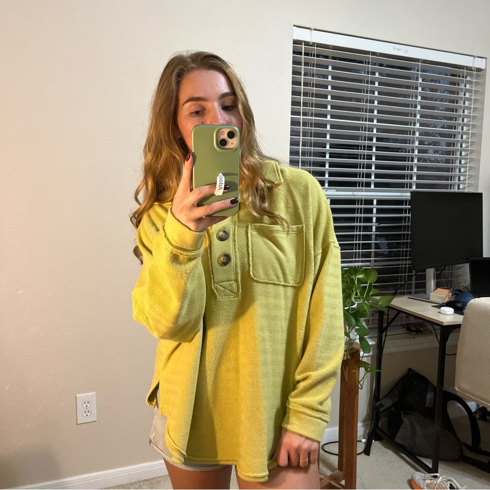 American Eagle XS lime green sweater sweatshirt